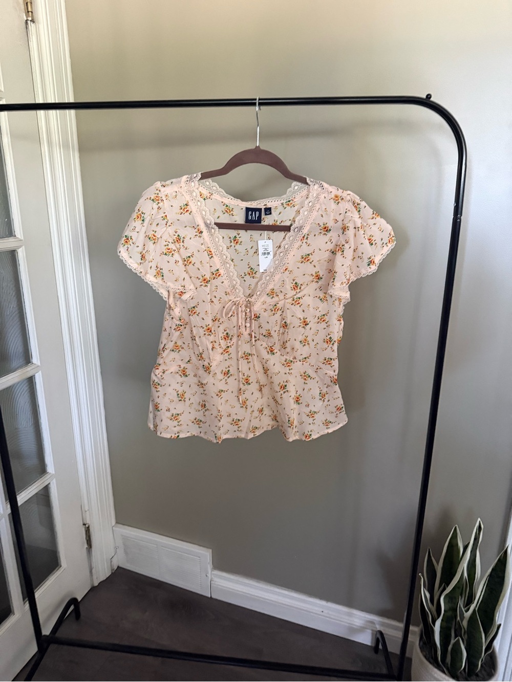 NWT Gap Floral Blouse (L)